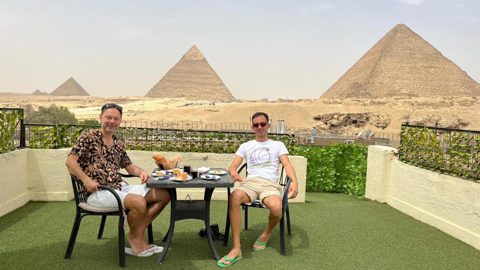 Solima Pyramids Kafret el-Gabal Exteriör bild